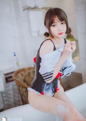 美女被挠痒痒